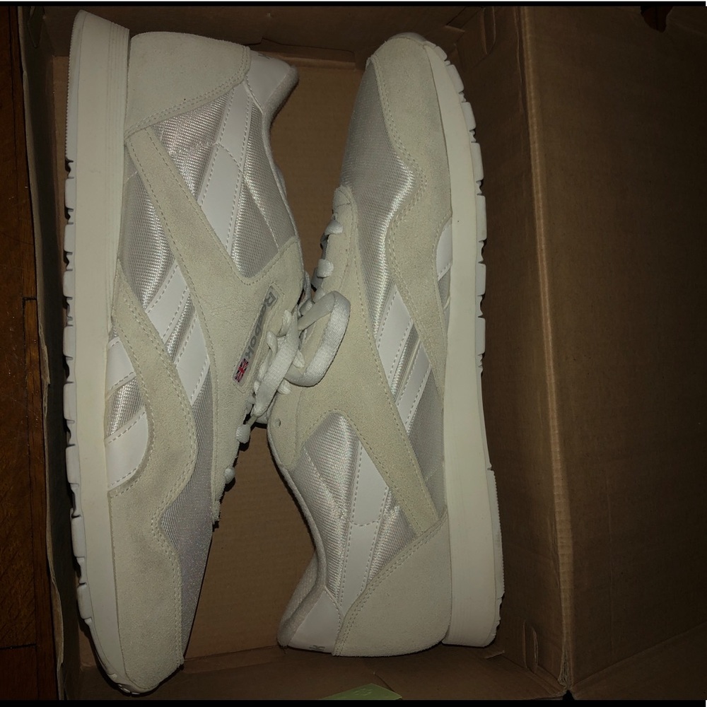 Men’s Reebok sneakers